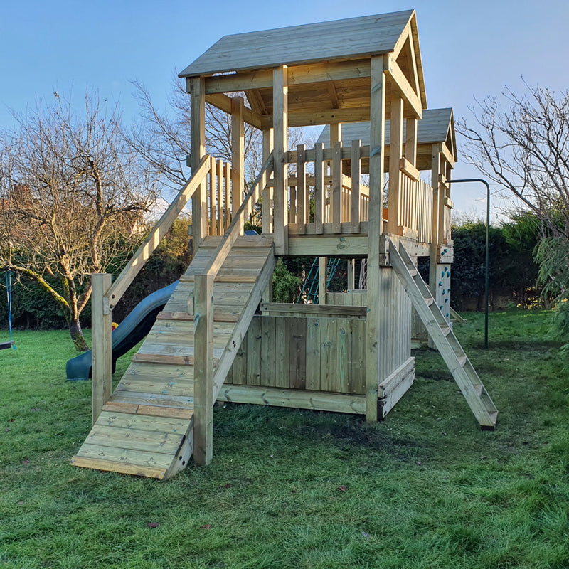 Base Explorer Duo has 2 x 1.7m x 1.7m playhouses