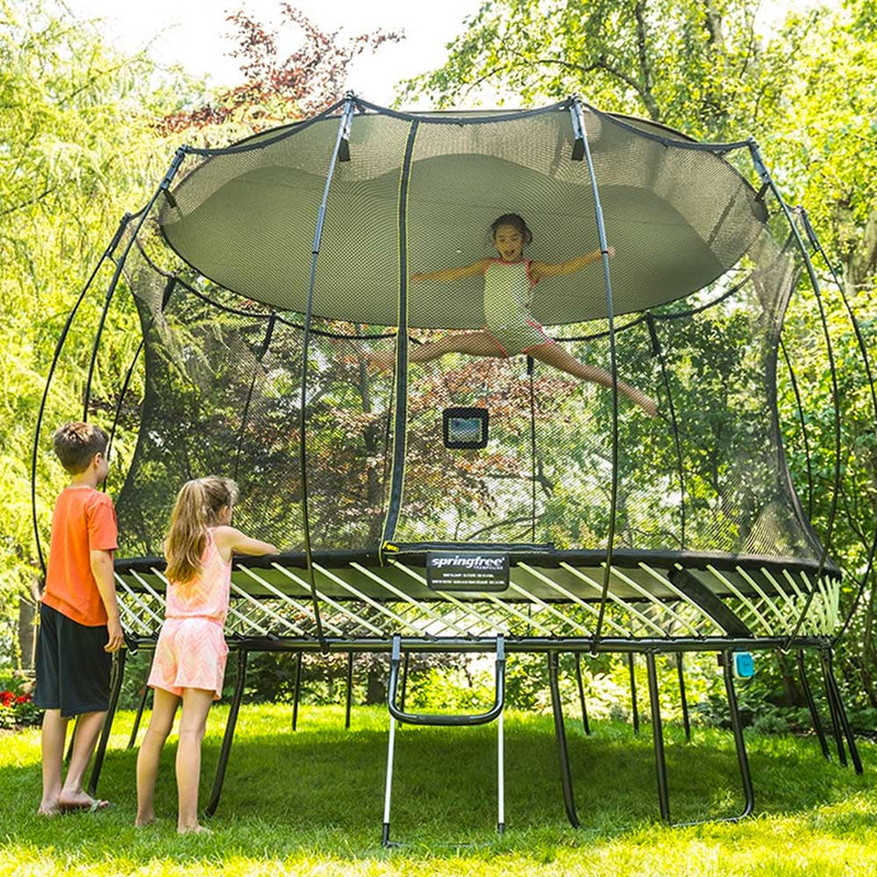 Springfree Sunshade with kids playing